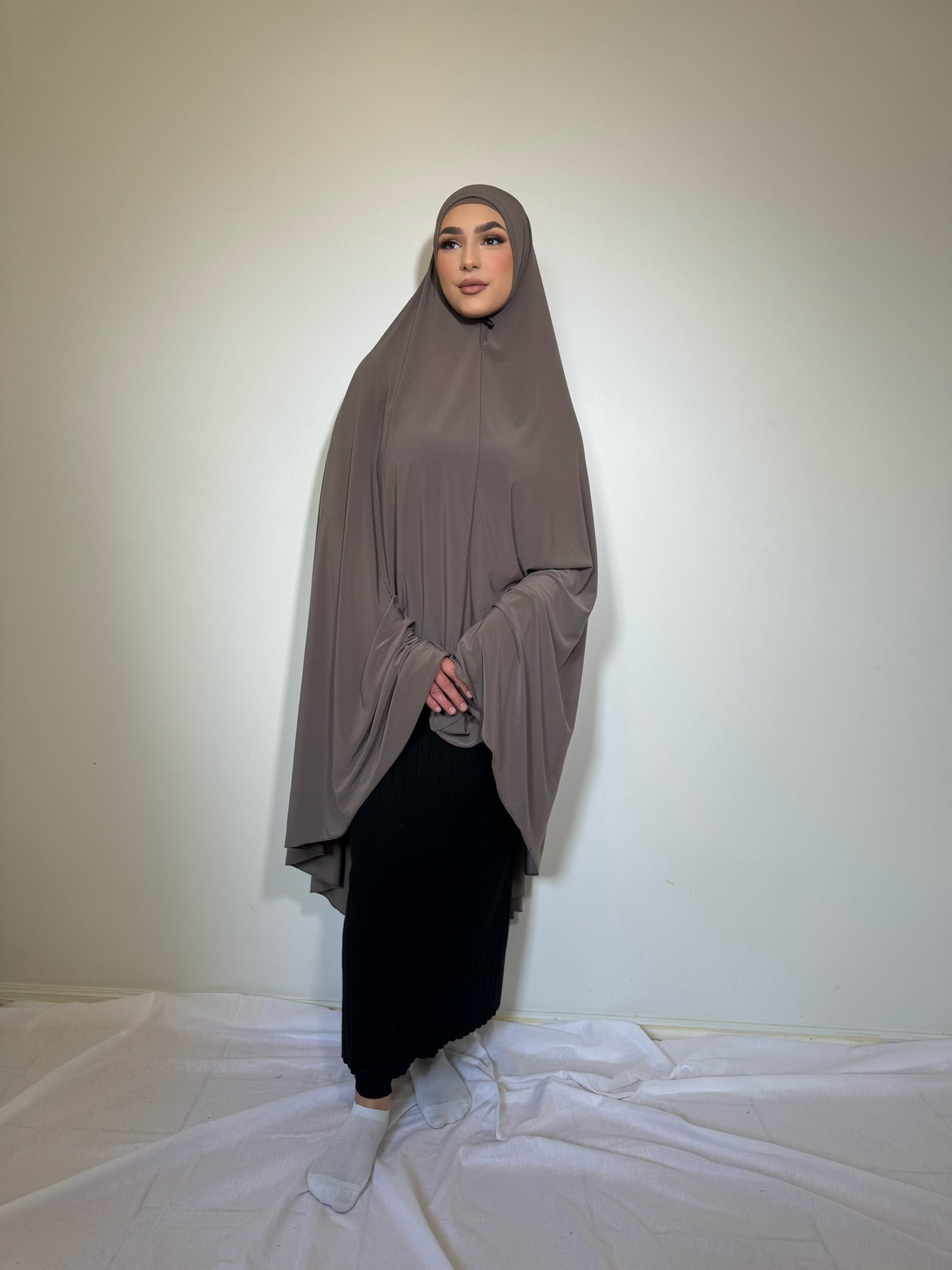 Taupe sleeveless jilbab set
