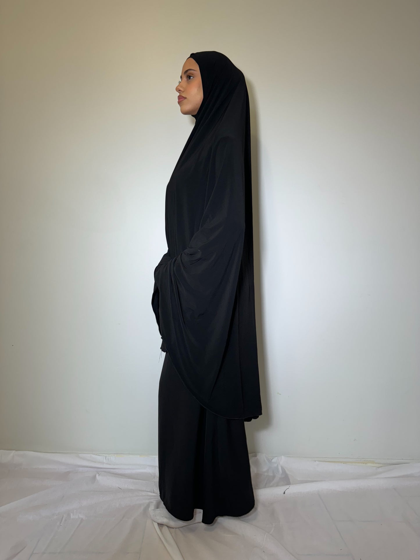 Black sleeveless jilbab set